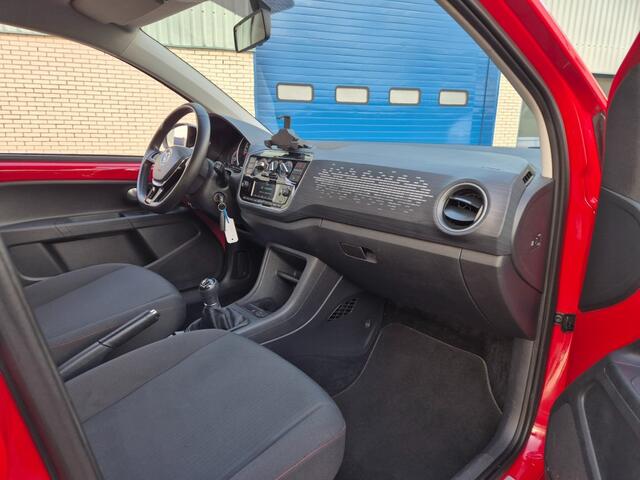 Volkswagen UP! 1.0 BMT high up!