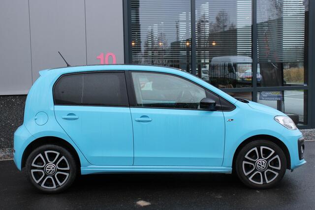 Volkswagen UP! 1.0 R-LINE, CRUISE, PDC, 5DRS, 53DKM
