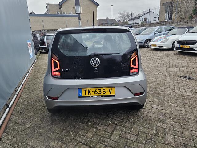 Volkswagen UP! 1.0 BMT move up!