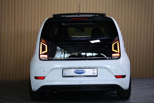 Volkswagen UP! 1.0 TSI Beats Up! 90pk PANO BT PDC STOELVW CRUISE ECC '17