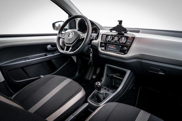 Volkswagen UP! 1.0 BMT high up! | PDC | Cruise | DAB | 5 Deurs