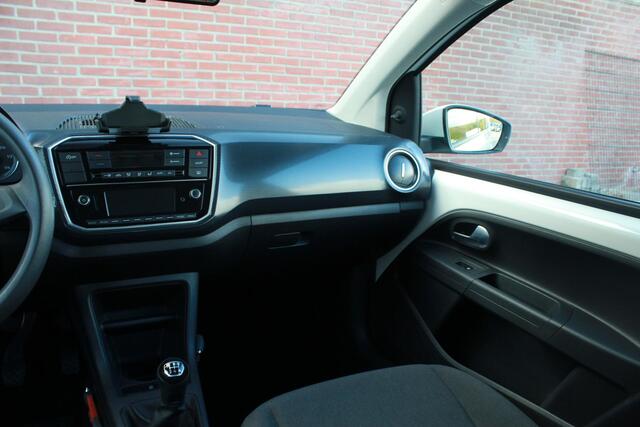 Volkswagen UP! 1.0 | Bluetooth | Camera | Cruise