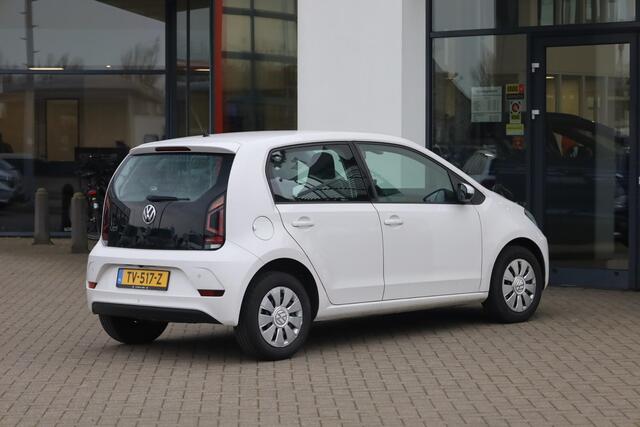 Volkswagen UP! 1.0 BMT move up! 60PK / 44kW, Achteruitrijcamera, parkeersensoren achter, multifunctioneel lederen stuurwiel, cruise control, bestuurdersstoel in hoogte verstelbaar, airco, radio, elektrische ramen voor, LED dagrijverlichting