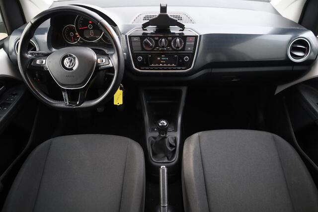 Volkswagen UP! 1.0 BMT move up! 60PK / 44kW, Achteruitrijcamera, parkeersensoren achter, multifunctioneel lederen stuurwiel, cruise control, bestuurdersstoel in hoogte verstelbaar, airco, radio, elektrische ramen voor, LED dagrijverlichting