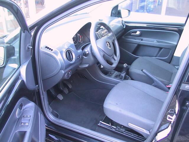 Volkswagen UP! Camera! Cruise control! PDC! 1.0