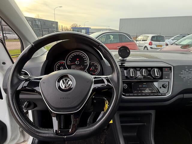 Volkswagen UP! 1.0 TSI 90pk BMT sound up! | Panodak | Bluetooth | Dealer onderhouden