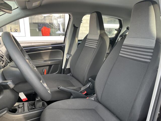 Volkswagen UP! 1.0 / GARANTIE TM 10-2027/ ZEER ZUINIG/ BLUETOOTH/ DAB/ AIRCO/ START-STOP SYSTEEM/ LANE-ASSIST/ ISOFIX