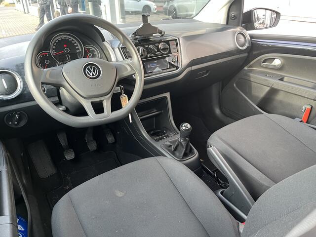 Volkswagen UP! 1.0 / GARANTIE TM 10-2027/ ZEER ZUINIG/ BLUETOOTH/ DAB/ AIRCO/ START-STOP SYSTEEM/ LANE-ASSIST/ ISOFIX