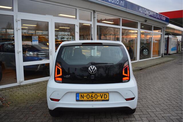 Volkswagen UP! 1.0 66PK Move Up! ? Clima ? Cruise ? Camera ? PDC ?