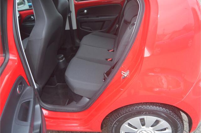 Volkswagen UP! 1.0 BMT move up! 12 mnd. gar.