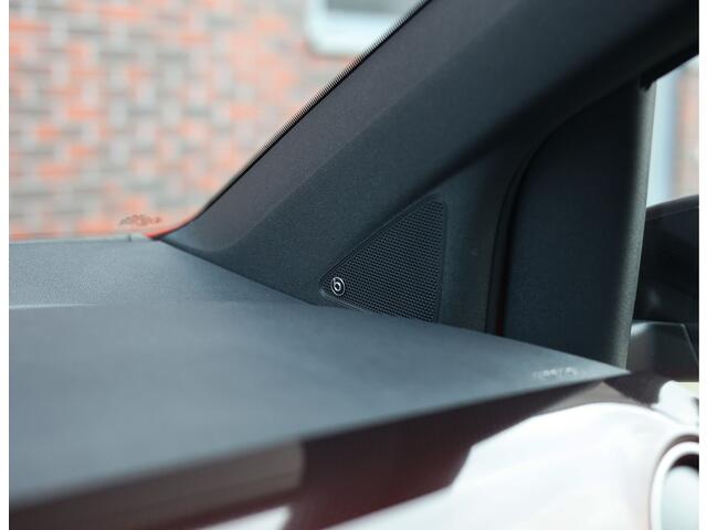 Volkswagen UP! 1.0 TSI GTI | Beats - Camera - Stoelverwarming