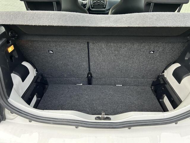 Volkswagen UP! 1.0 BMT move up!