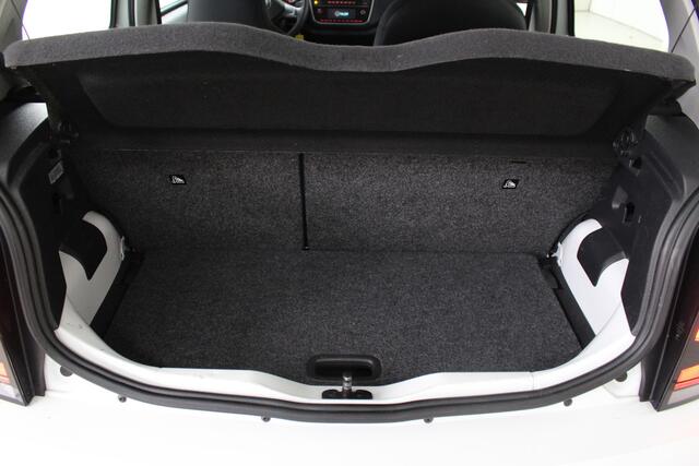 Volkswagen UP! 1.0 BMT move up! Climate Control | Cruise Control | Licht- en Regensensor | Dealeronderhouden