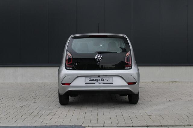 Volkswagen UP! 1.0 - Airco Auto - Camera - Stoelverwarming - Cruise - Bluetooth - PDC - Rijklaar