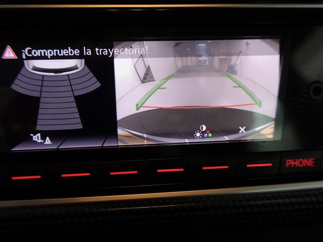 Volkswagen UP! 1.0 | Navigatie via App | Climate Control | Achteruitrijcamera |