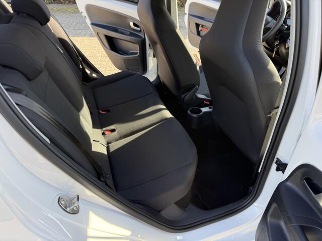 Volkswagen UP! 1.0 BMT move up!5 drs ! Navi,airco. Koppeling/riem nieuw !!