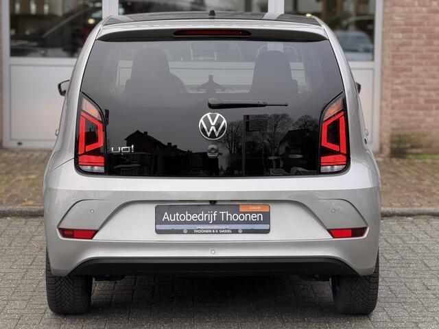 Volkswagen UP! 1.0 Camera | Stoelverwarming | Black style