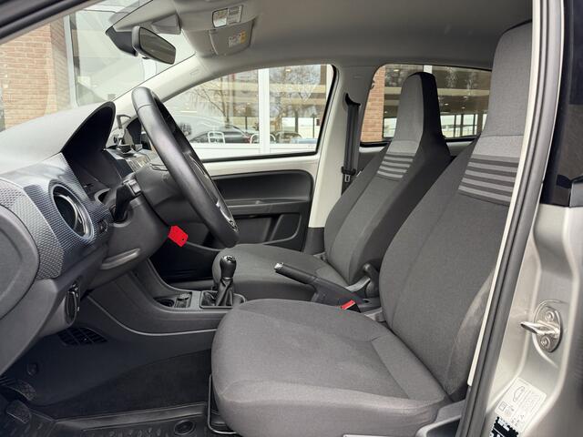 Volkswagen UP! 1.0 Camera | Stoelverwarming | Black style