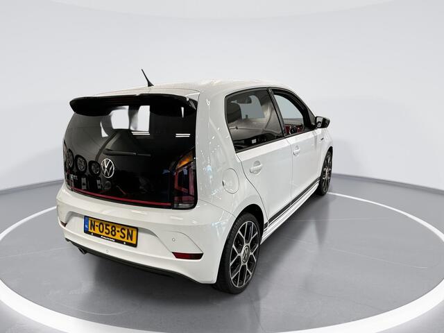 Volkswagen UP! 1.0 TSI 115pk GTI · Camera · P-Sensoren · Cruise Control · Stoelverwarming · Climatronic · 17'' Inch ·
