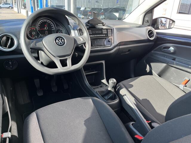 Volkswagen UP! 1.0 / CRUISE/ CLIMATE/ DAB RADIO/ BLUETOOTH/ PARK. SENSOREN + CAMERA/ AUTOM. VERLICHTING