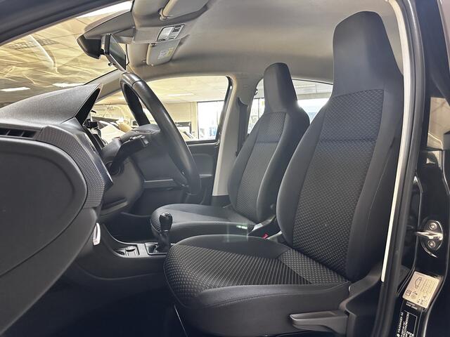 Volkswagen UP! 1.0 beats/ Maps+More/ 15''LMV/ DAB+/ Airco/ Cruise/ Bluetooth/ Multi.LEDER.Stuur/ Elek.Pakket/ Isofix/ PDC Achter.