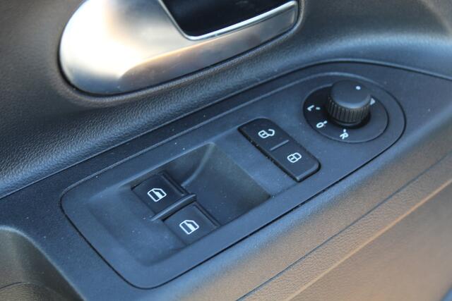 Volkswagen UP! 1.0 BMT Sound//Cruise//Airco//Stoelverwarming!!