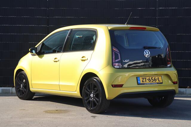 Volkswagen UP! 1.0 BMT high up! | Stoelverwarming | Climate Control | Cruise Control | DAB