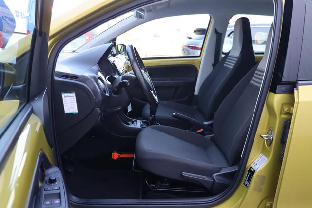 Volkswagen UP! 1.0 BMT high up! | Stoelverwarming | Climate Control | Cruise Control | DAB