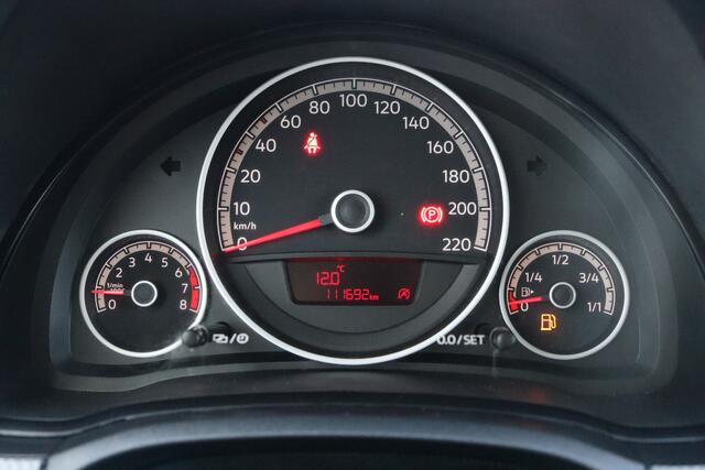 Volkswagen UP! 1.0 BMT high up! | Stoelverwarming | Climate Control | Cruise Control | DAB