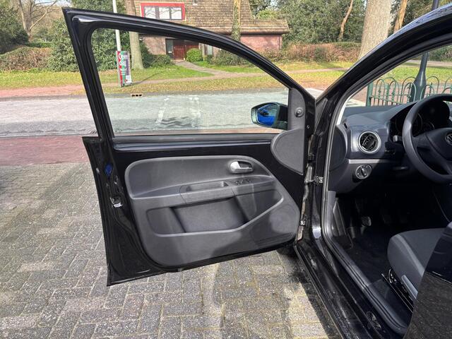 Volkswagen UP! 1.0 BMT move up!