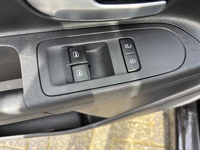 Volkswagen UP! 1.0 BMT move up!