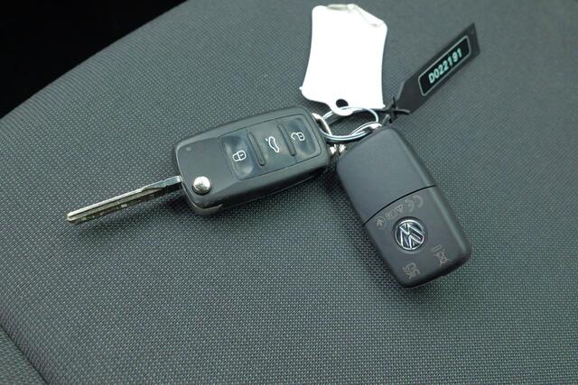 Volkswagen UP! 1.0 | Stoelverwarming | Camera | Cruise