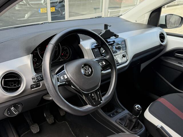 Volkswagen UP! 1.0 5DRS *!* HIGH UP *!* NAVI/ CRUISE/ LMV/ MF STUUR *!*