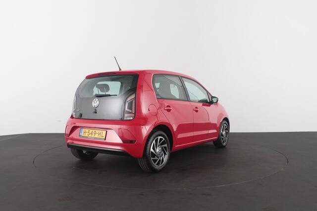 Volkswagen UP! 1.0 BMT move Cruise control/15 inch velgen/parkeersensor...