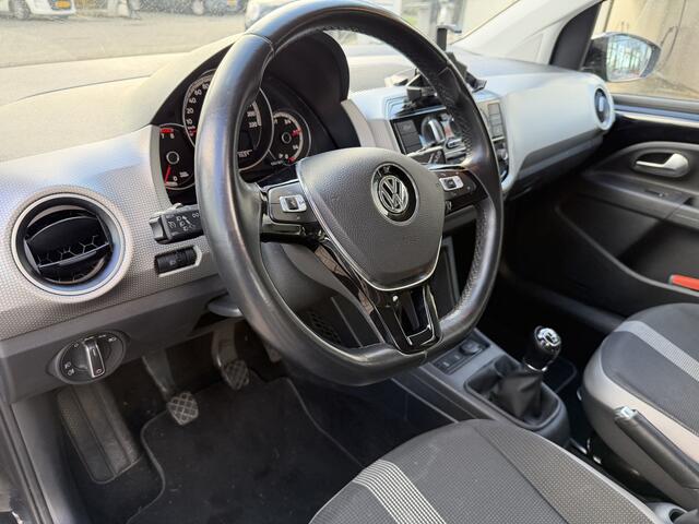 Volkswagen UP! 1.0 BMT high up! Cruise control/PDC/Airco/LMV