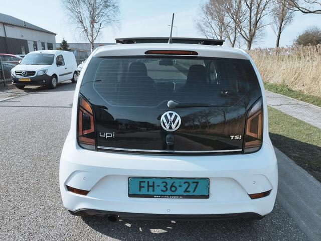 Volkswagen UP! 1.0 TSI BMT high up! ** PANO DAK ** Clima ** Cruise **