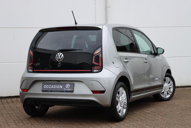 Volkswagen UP! 1.0 TSI 140 PK BMT high up! | Stoelverwarming | Camera | AC | Cruisecontrol