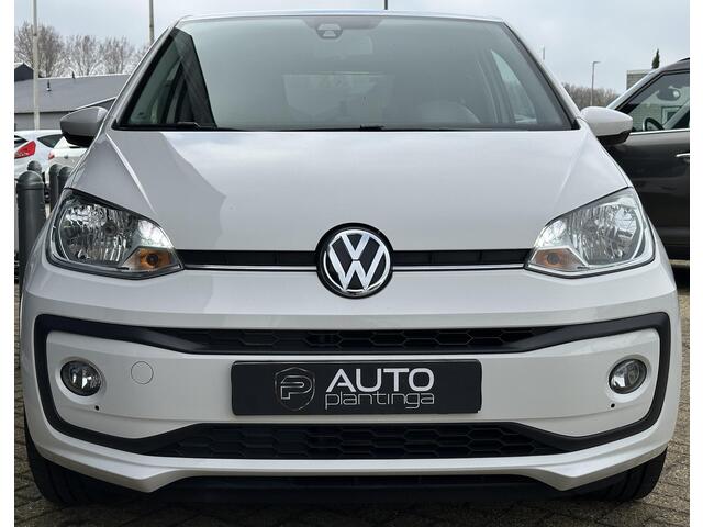 Volkswagen UP! 1.0 BMT high up! NL AUTO | Zeer Nette Staat | 2e Eigenaar | Luxe Stoelen | Stoelverwarming | Cruise Control | Climate Control | 5 Deurs | Lichtmetalen Velgen | Armsteun | APK tot 25-03-2027 | DAB |