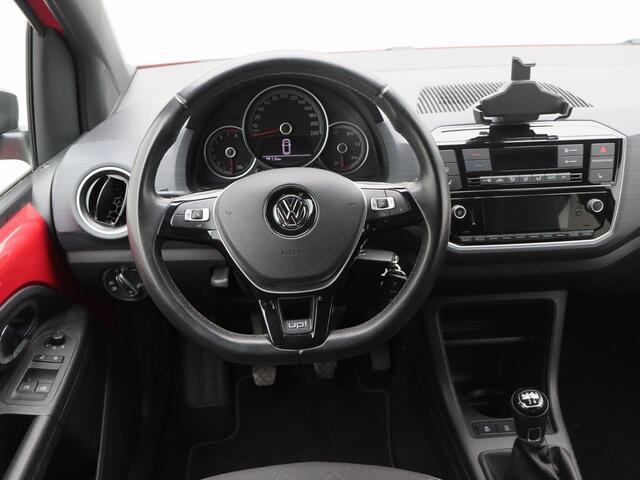 Volkswagen UP! 1.0 TSi 90 Pk Cross Up! | Stoelverwarming | Climatronic | Airco | Elektrische Ramen | Camera | DAB | Bluetooth | 16 Inch | 76.667 Km !!