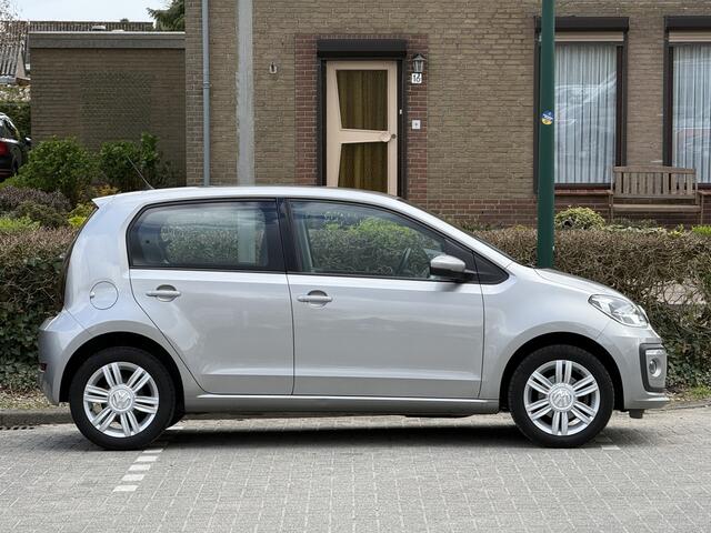 Volkswagen UP! 1.0 BMT high up!