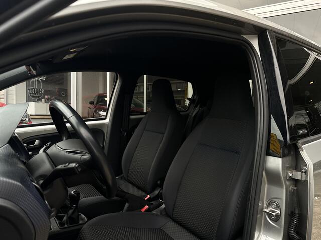 Volkswagen UP! 1.0 R-Line