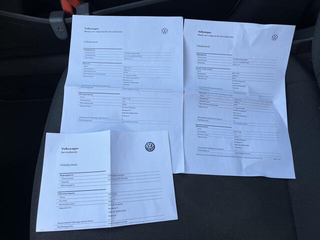 Volkswagen UP! 1.0 BMT move up! / Airco / DAB / Centr. deurvergrendeling / NAP / 2e Paasdag open 09.00-17.00 uur