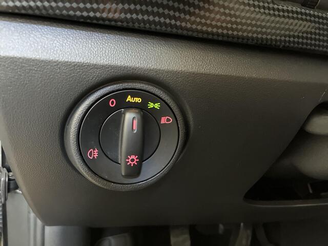 Volkswagen UP! 1.0 65pk · Navi Dock · Airco · DAB Radio · All Season Banden · Regensensor · Bluetooth ·