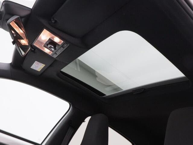 Volkswagen UP! 1.0 TSi GTi 115 Pk | Panoramadak | Sportstoelen | Stoelverwarming | LED-verlichting | Privacy Glass | Bluetooth | Lederen Sportstuur | 17 Inch |66.659 Km!