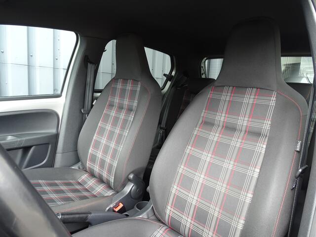 Volkswagen UP! 1.0 TSI GTI 5-Deurs | | Clima | Stoelverwarming