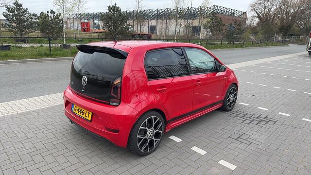 Volkswagen UP! GTI 1.0 TSI 115pk | Pano | Camera | Stoelverw. | 17" | Cruise