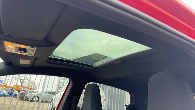 Volkswagen UP! GTI 1.0 TSI 115pk | Pano | Camera | Stoelverw. | 17" | Cruise