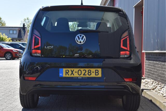 Volkswagen UP! 1.0 BMT high up! Camera, Cruise, PDC, A/C, LMV 15", Multi. stuur