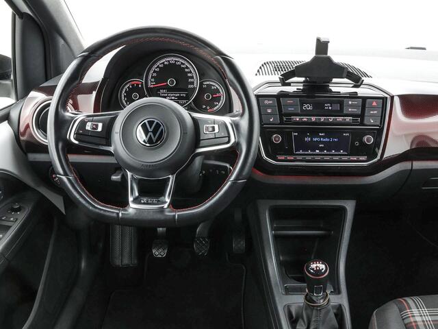 Volkswagen UP! 1.0 TSI 115pk GTI · Camera · P-Sensoren · Cruise Control · Stoelverwarming · Climatronic · 17'' Inch ·