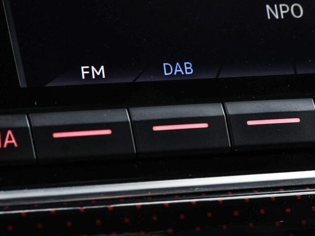 Volkswagen UP! 1.0 TSI 115pk GTI · Camera · P-Sensoren · Cruise Control · Stoelverwarming · Climatronic · 17'' Inch ·